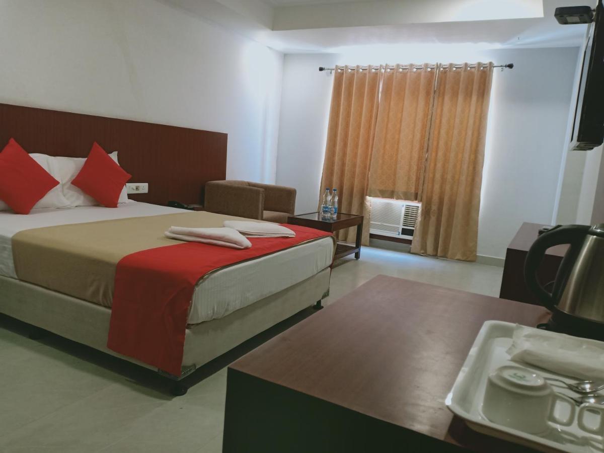 Hotel Janaki Pride 普里 外观 照片