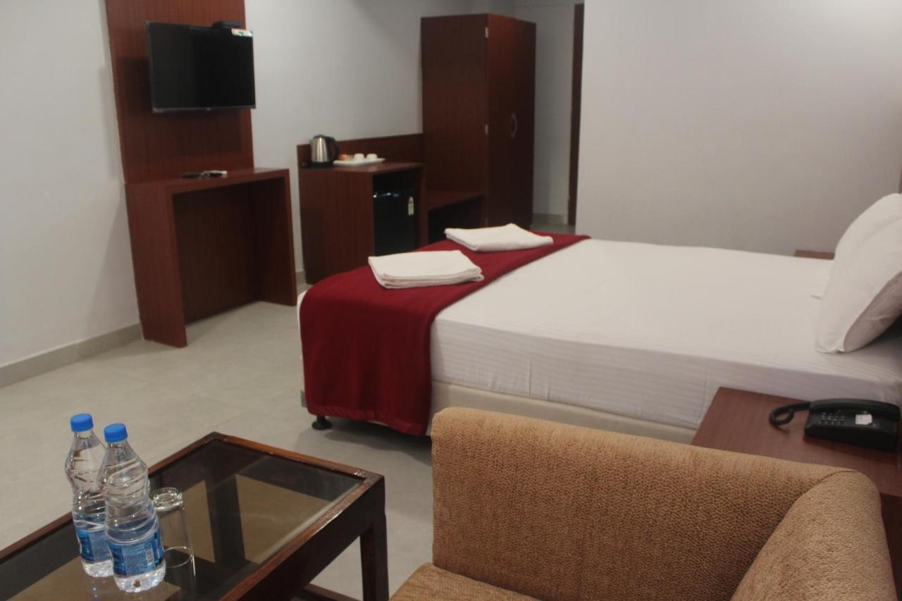 Hotel Janaki Pride 普里 外观 照片
