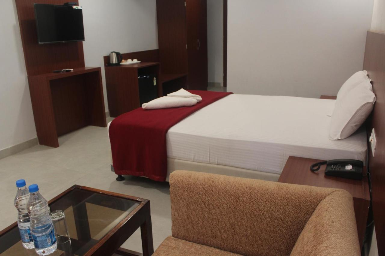 Hotel Janaki Pride 普里 外观 照片